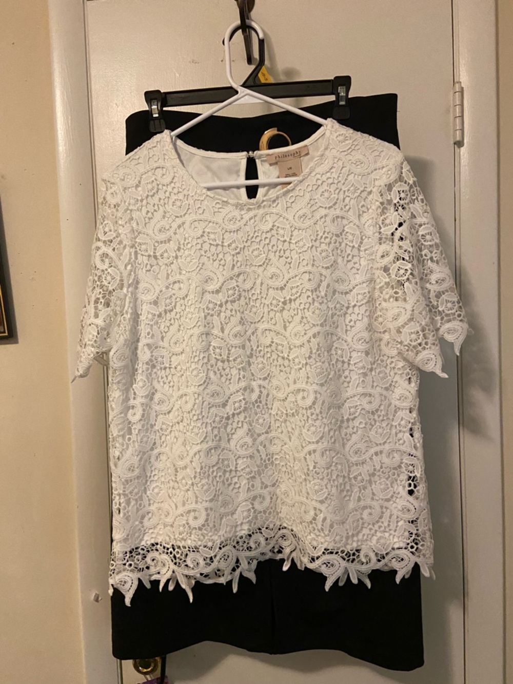 Philosophy White Lace Short Sleeve Top